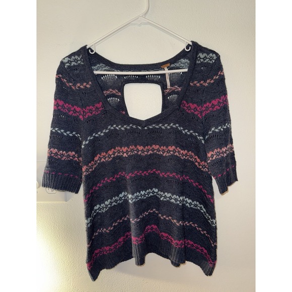 Free People Sweaters - Free People Women's Knit Keyhole Cut‎ Out Back Shark Bite Hem Sweater Size M